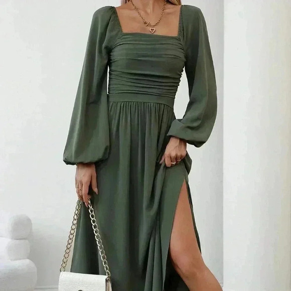 Green Elegant Women's Casual Square Neck Pleated Lantern Sleeve Dress - Picture 1 of 7